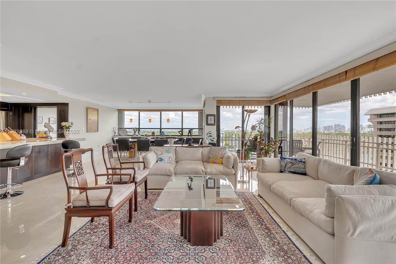 1 Grove Isle Dr - Photo 1