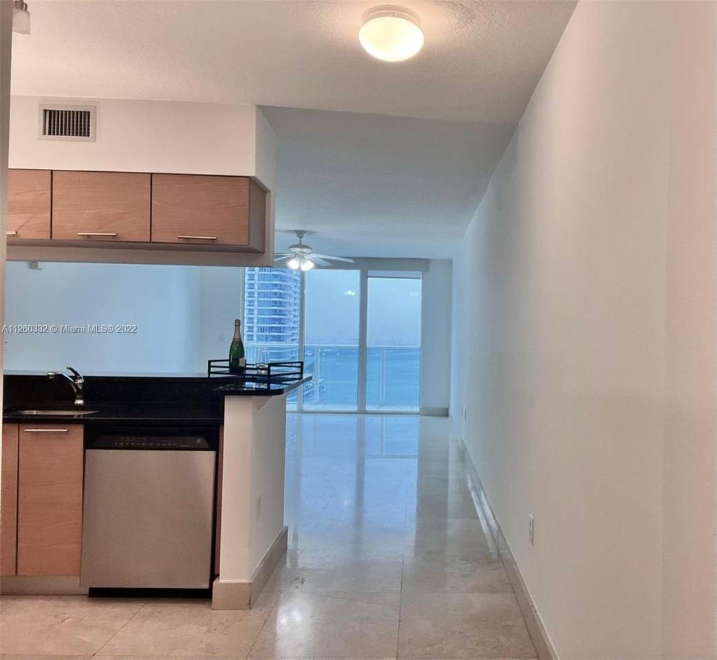 31 5th St - Photo 1