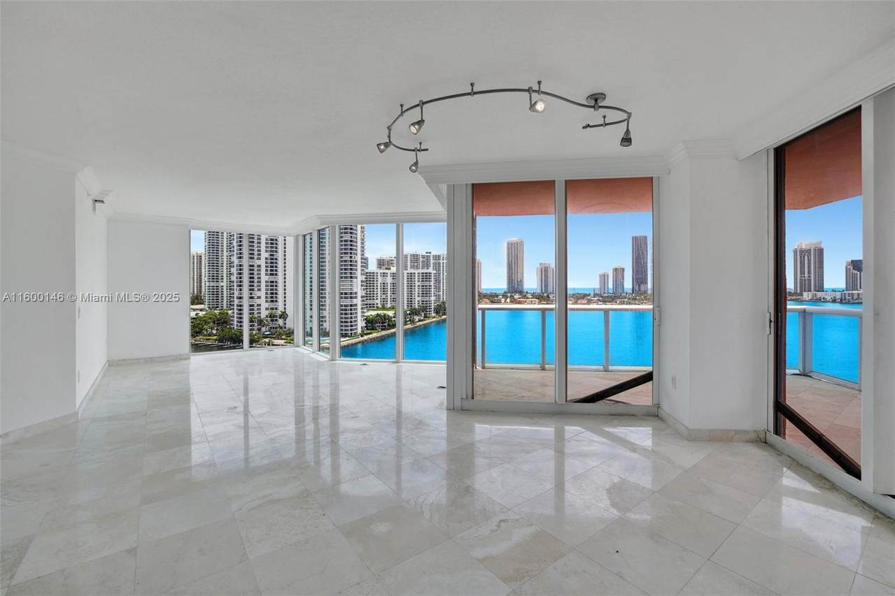 https://bt-photos.global.ssl.fastly.net/miami/1280_boomver_6_A11600146-2.jpg
