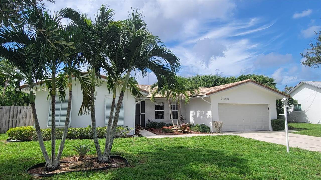 7640 6th Ct - Photo 1