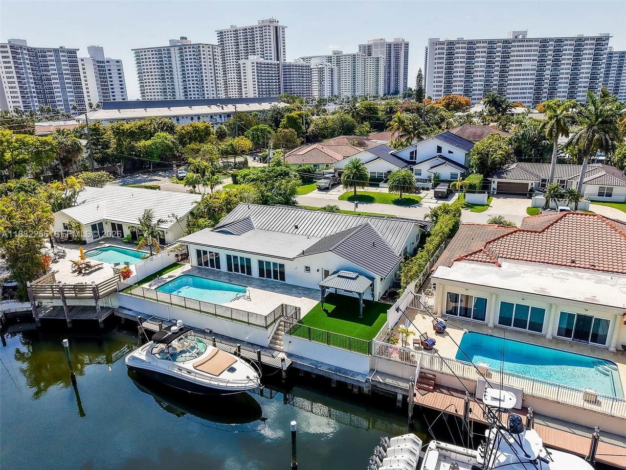 https://bt-photos.global.ssl.fastly.net/miami/1280_boomver_5_A11882256-2.jpg