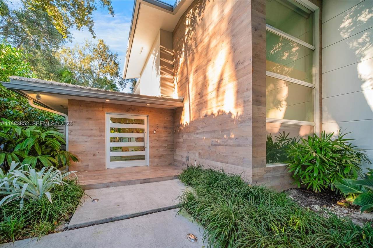 79 Shore Dr - Photo 1