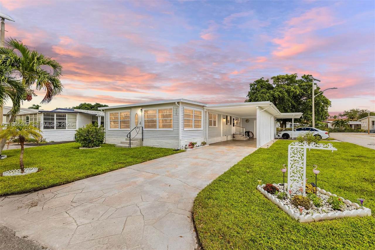 5720 Lakeshore Dr - Photo 1