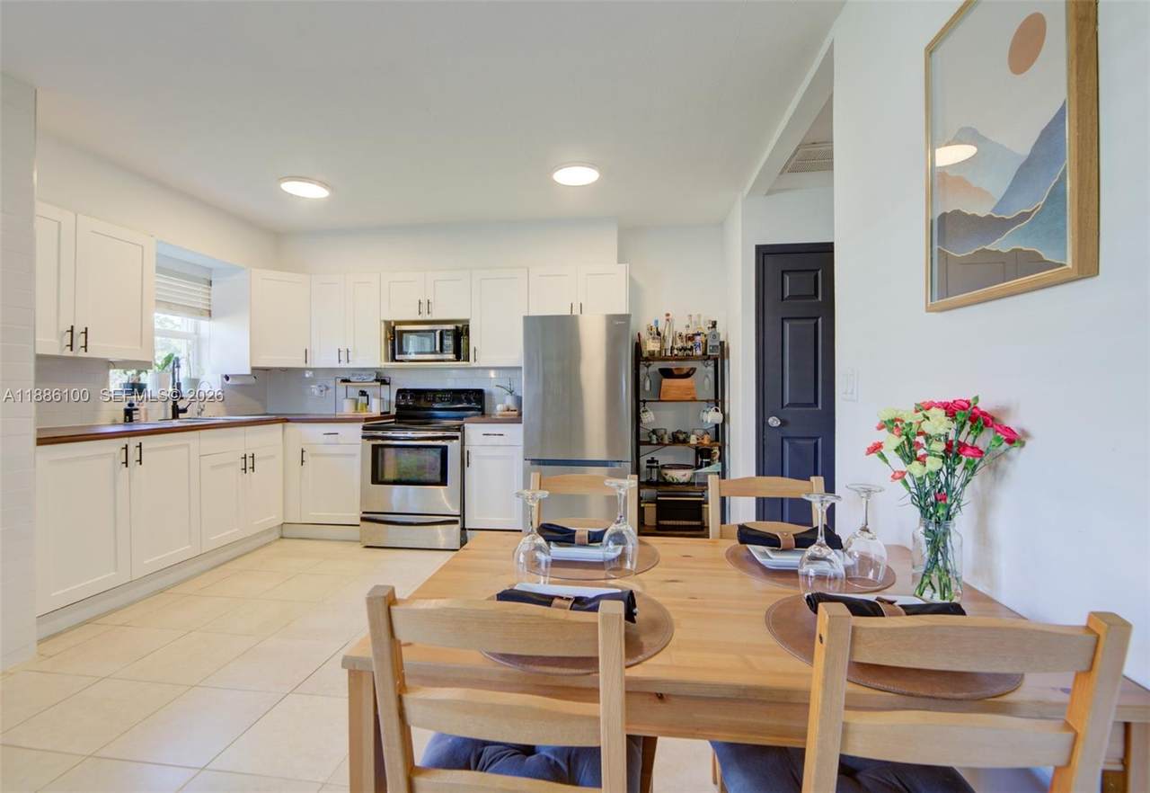 2235 Coolidge St - Photo 1