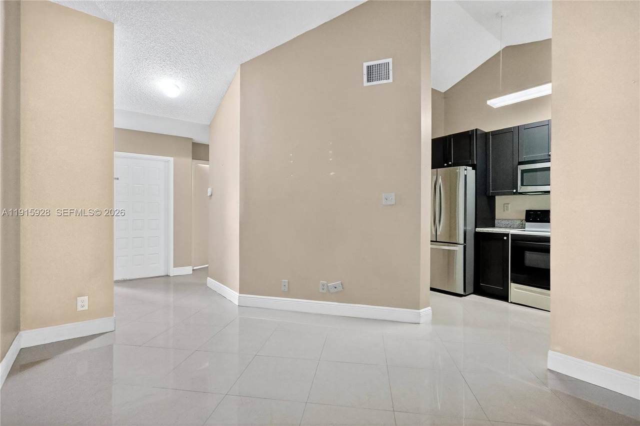https://bt-photos.global.ssl.fastly.net/miami/1280_boomver_7_A11915928-2.jpg