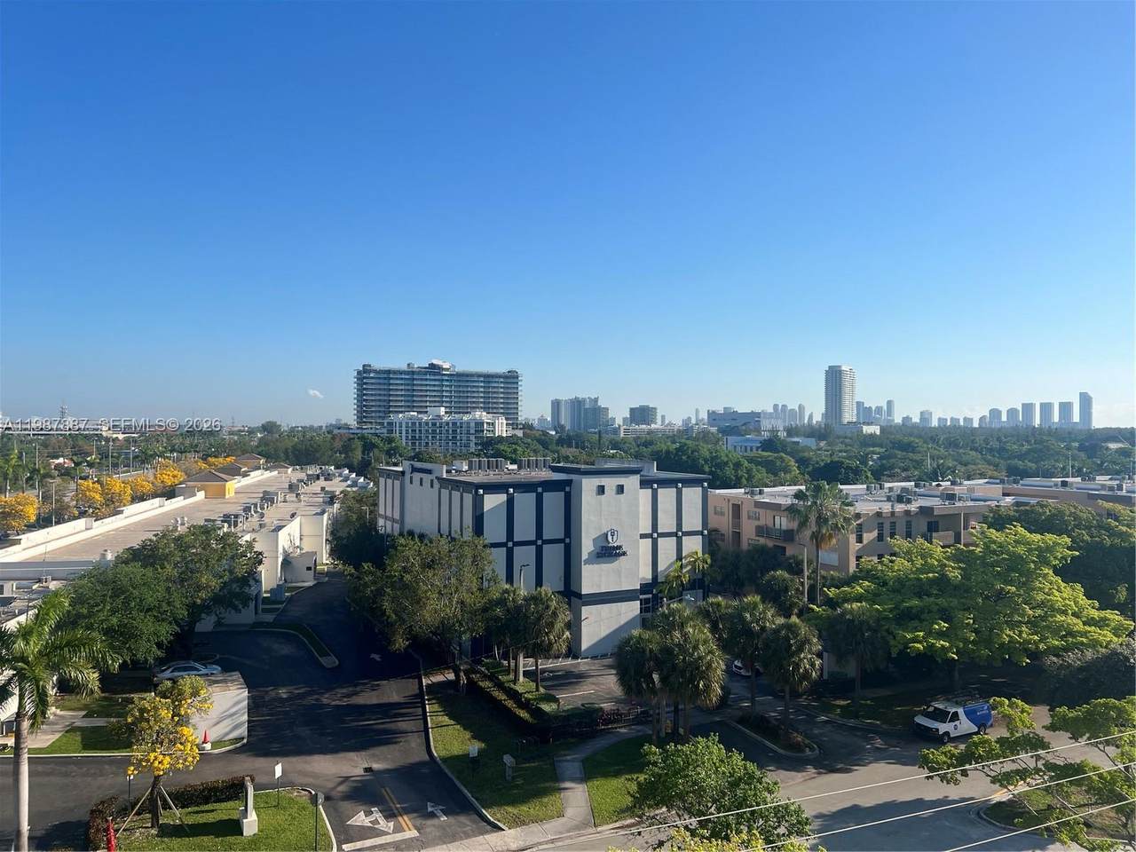 https://bt-photos.global.ssl.fastly.net/miami/1280_boomver_7_A11987887-2.jpg
