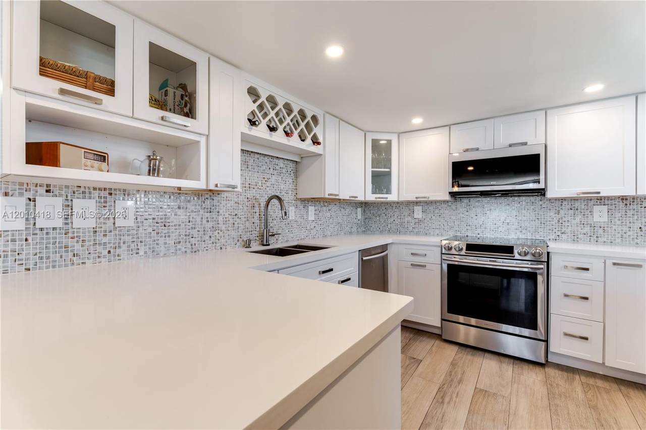 1901 Brickell Ave - Photo 1