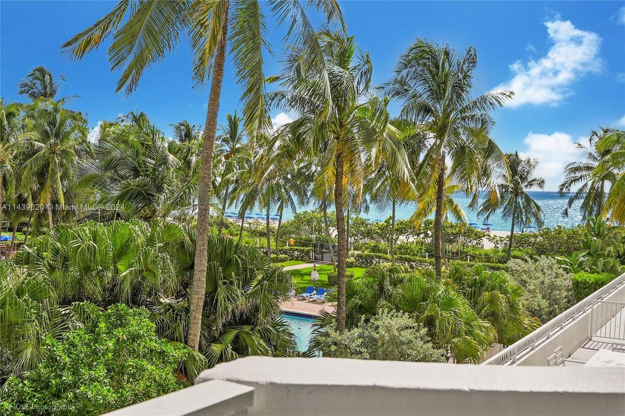 4301 Collins Ave - Photo 1
