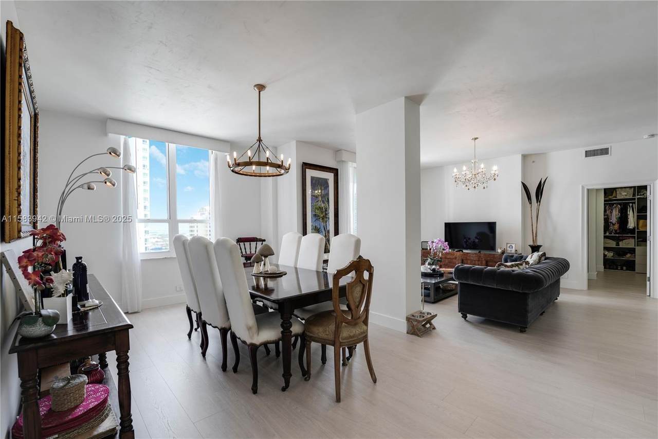 701 Brickell Key Blvd - Photo 1