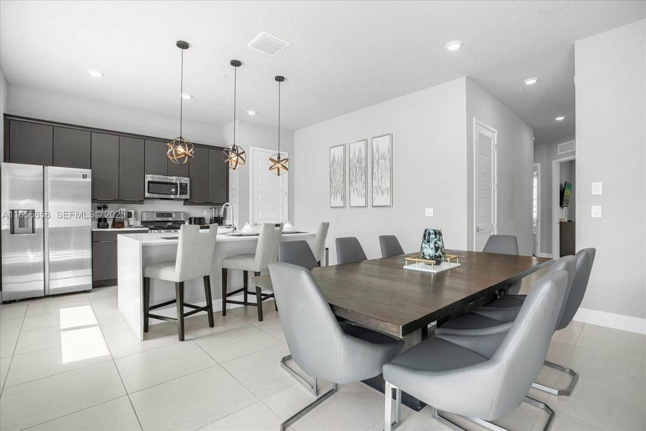 7740 Sandy Ridge Dr - Photo 1