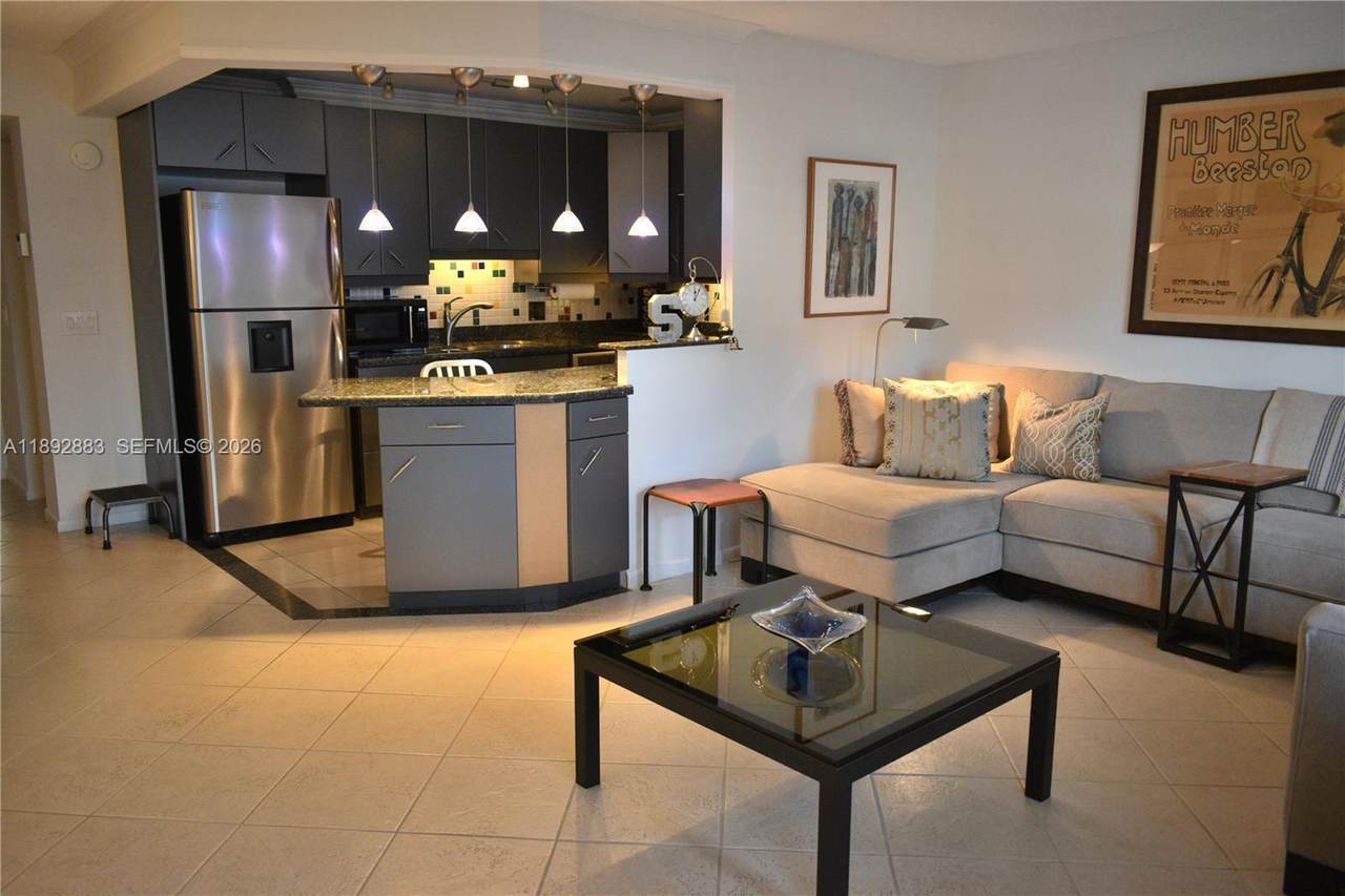 https://bt-photos.global.ssl.fastly.net/miami/1280_boomver_7_A11892883-2.jpg