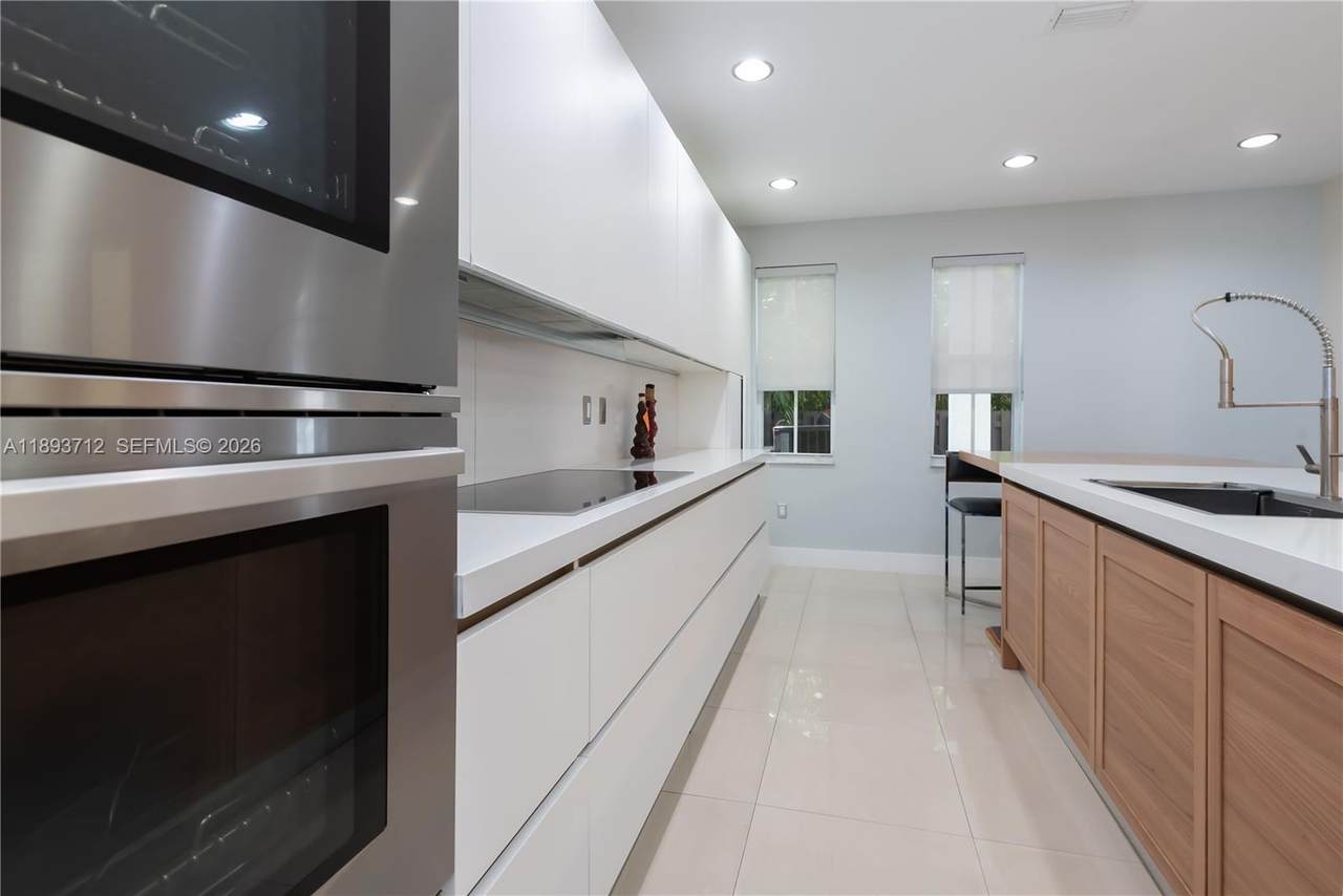 https://bt-photos.global.ssl.fastly.net/miami/1280_boomver_7_A11893712-2.jpg