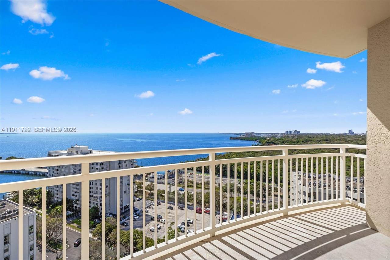 https://bt-photos.global.ssl.fastly.net/miami/1280_boomver_6_A11911722-2.jpg