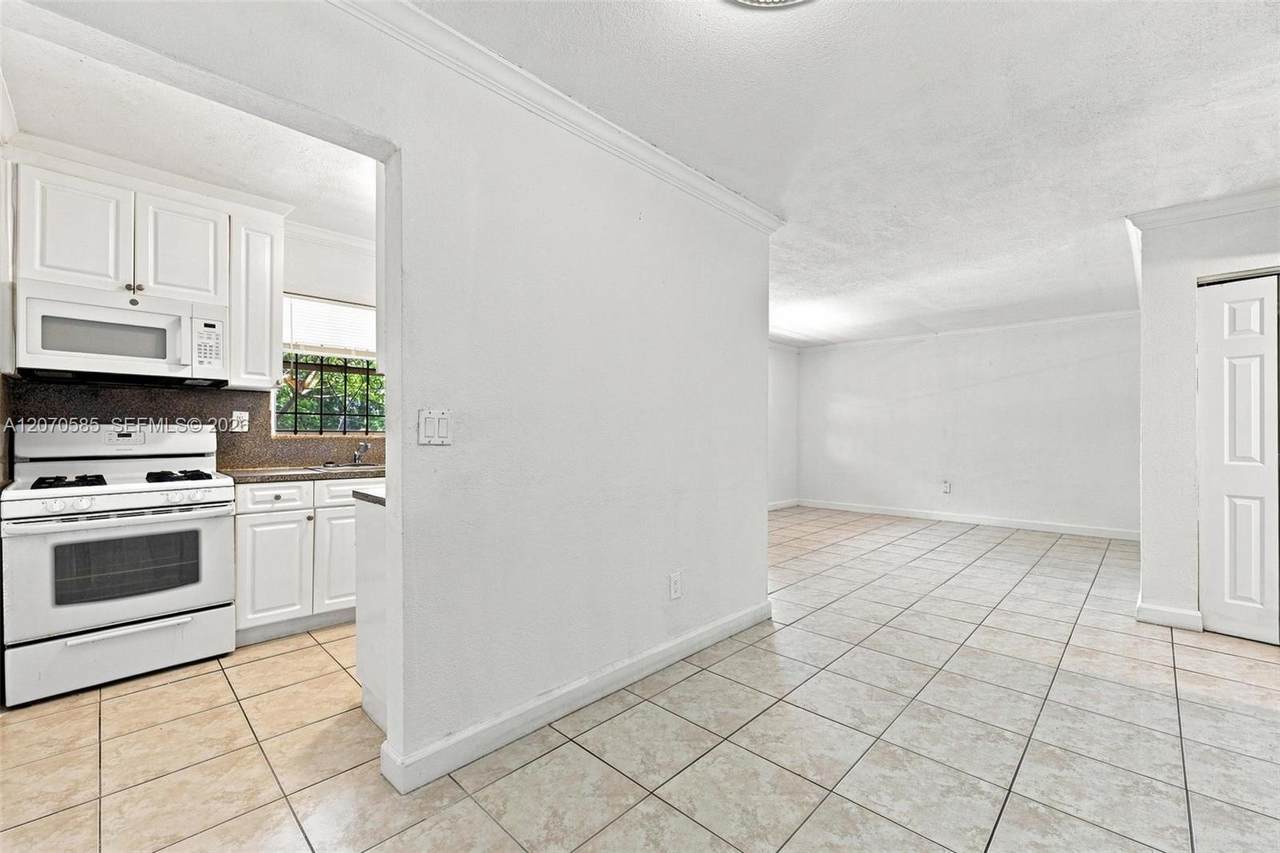 1245 24th St - Photo 1