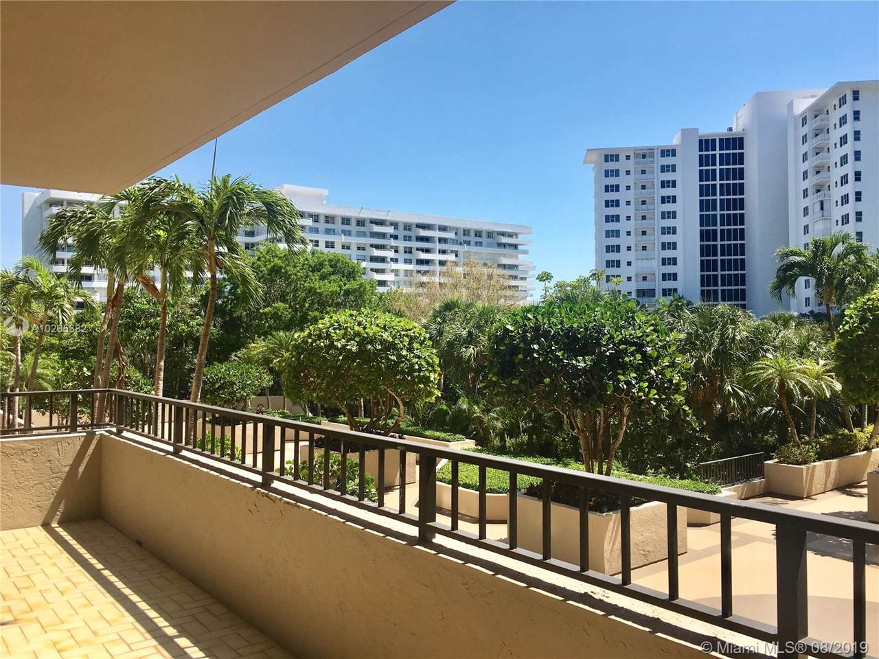 251 Crandon Blvd - Photo 1