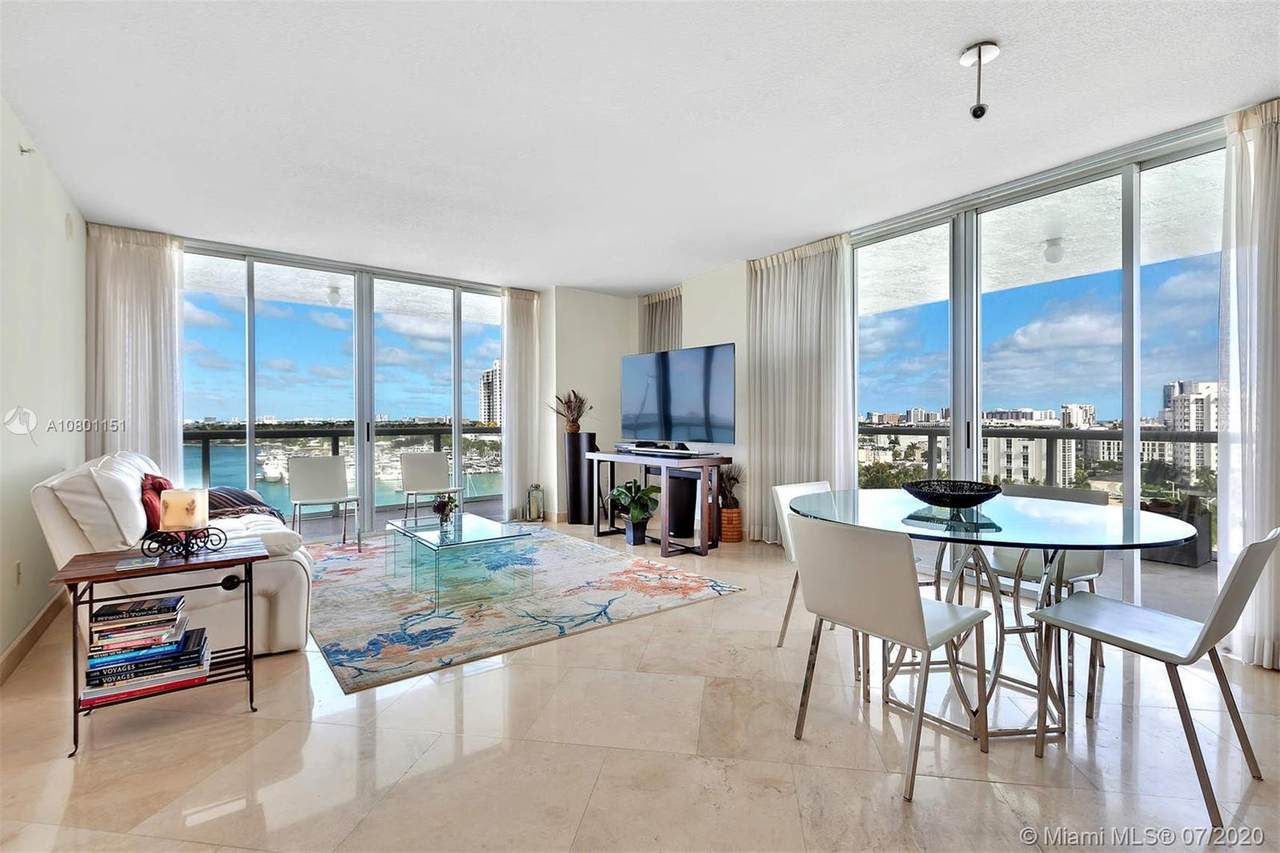 10 Venetian Way - Photo 1