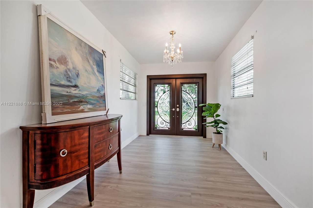 12525 72nd Ave - Photo 1