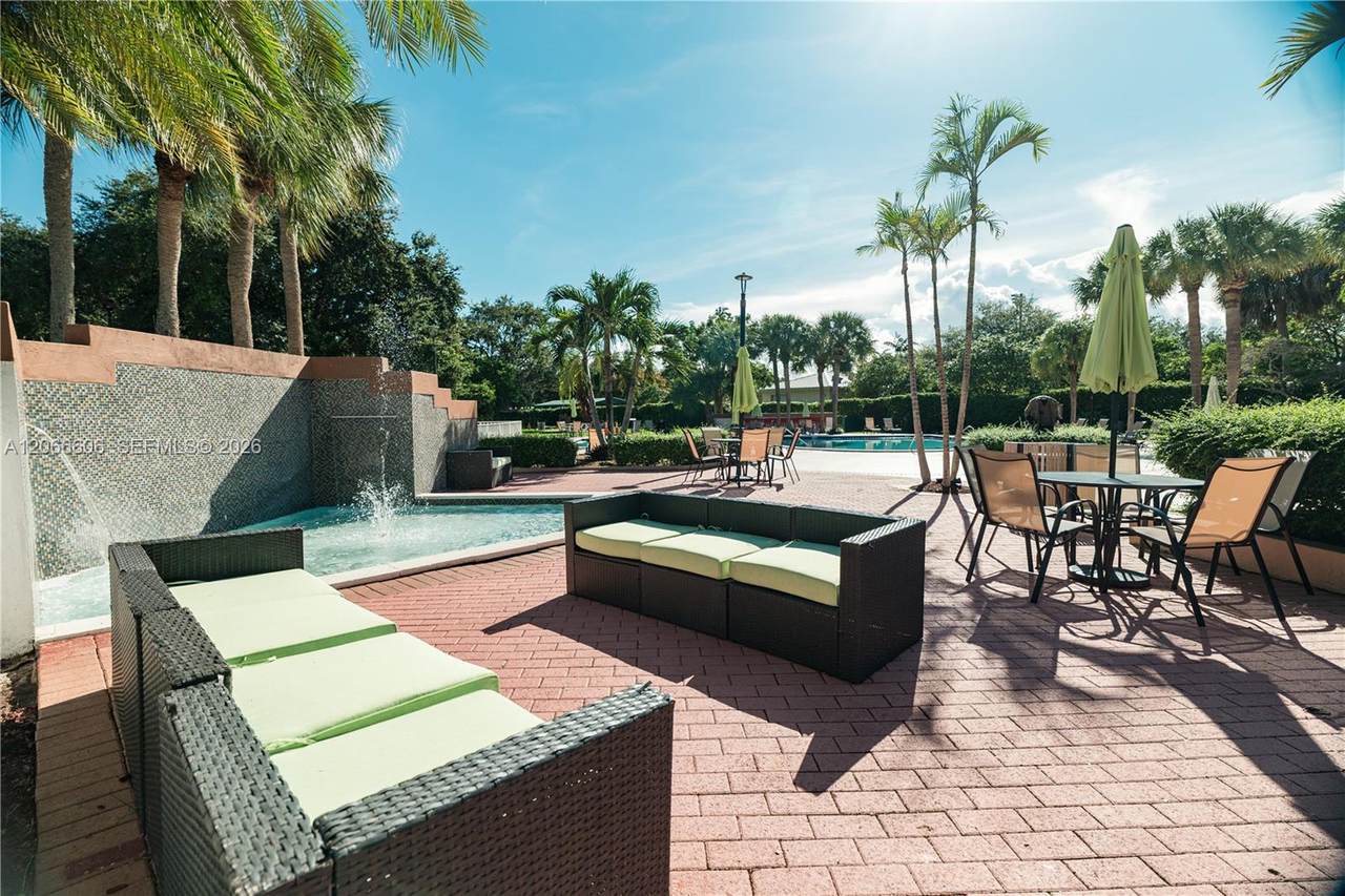 https://bt-photos.global.ssl.fastly.net/miami/1280_boomver_8_A12066606-2.jpg