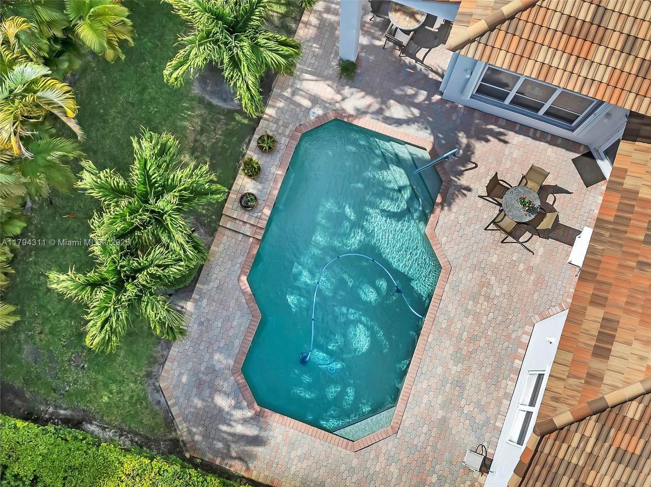 https://bt-photos.global.ssl.fastly.net/miami/1280_boomver_7_A11794311-2.jpg