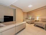 18555 Collins Ave - Photo 45