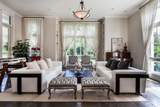 6201 Chapman Field Dr - Photo 3