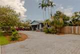 2533 Fillmore St - Photo 2