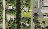 2065 Cedarwood St - Photo 2