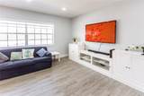 2424 9th St - Photo 3