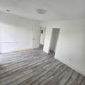 535 7th St - Photo 3