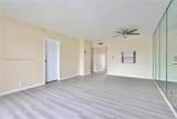 1040 Country Club Dr - Photo 5