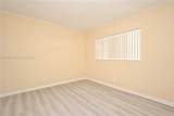 1040 Country Club Dr - Photo 8