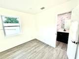 2210 Cody St - Photo 18