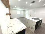 2210 Cody St - Photo 7
