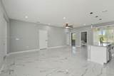 952 Genoa Ave S - Photo 5