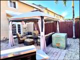 562 82nd Pl - Photo 2