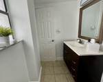 1800 Collins Ave - Photo 33