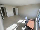 2899 Collins Ave - Photo 16