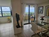 2555 Collins Ave - Photo 14