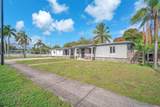 1633 51st Ct - Photo 2