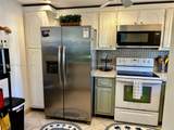 411 Hollybrook Dr - Photo 5