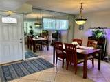 411 Hollybrook Dr - Photo 8
