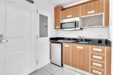 410 Evernia St - Photo 18