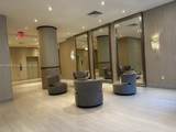 5401 Collins Ave - Photo 10