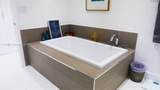 19707 Turnberry Way - Photo 19