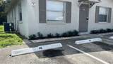 550 44th St - Photo 2