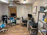 701 Northlake Blvd - Photo 16