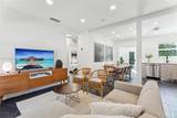 990 11th St - Photo 4
