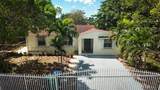596 109th St - Photo 2