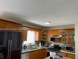 1012 20th St - Photo 3