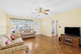 1042 Lincoln St - Photo 4